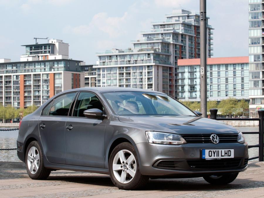  Volkswagen Jetta 2010 года  (UK) (фото 17 из 17)